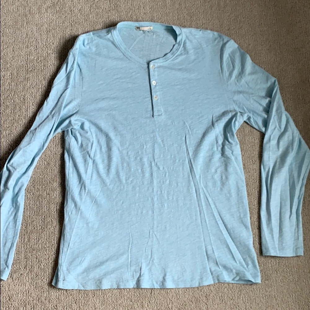 Men’s henley.